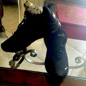 Black 9 size Puma Sneakers 🐈‍⬛❤️❤️